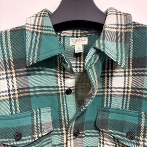 J Crew Classic Fit Seabord Knit Green Plaid Flannel - Large